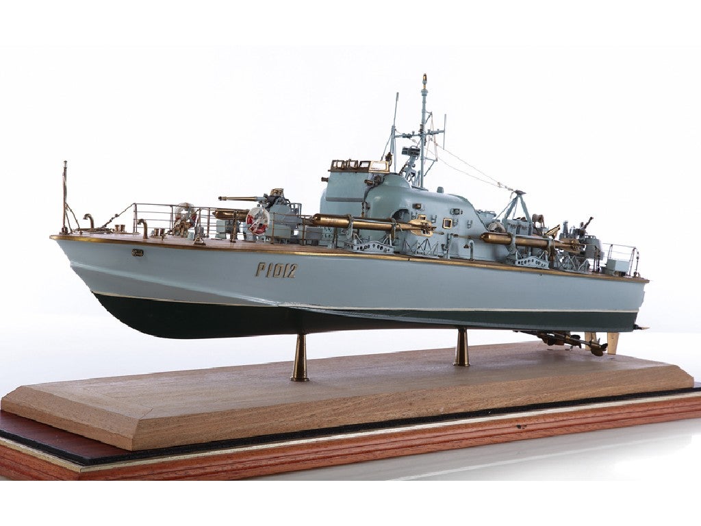 /gallery/Charles-Miller-Ltd/Vospers_Brave_Class_Fast_Attact_Craft_lot0246-0.jpg