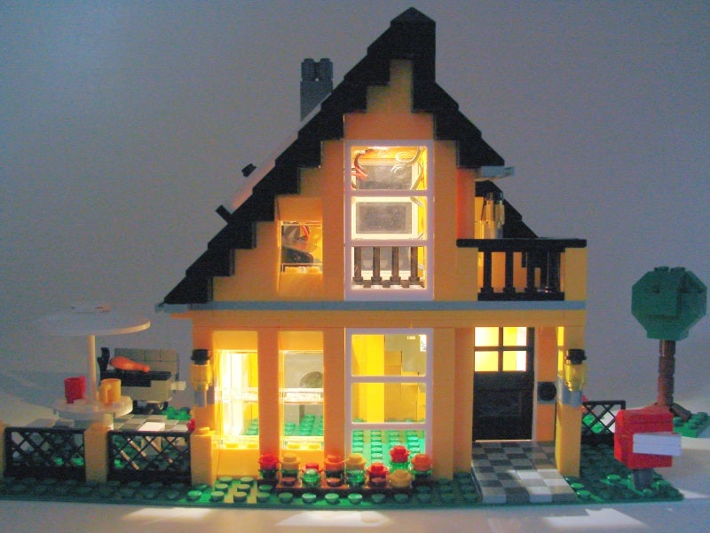 /gallery/Brickjournal/LEGO_modulite4_2.jpg