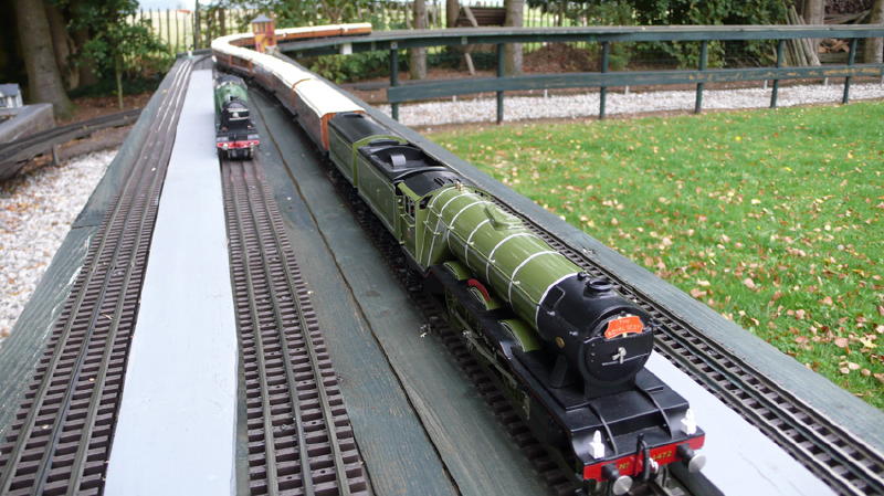 0 gauge trains