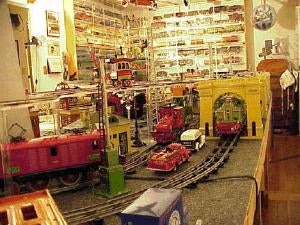 /gallery/TINPLATE-TIMES-PROFILE-BARBARA-JONES/train408e.jpg