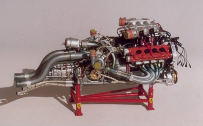F40_Ferrari_Motor_1