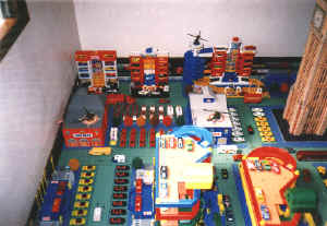 /gallery/Urban-Planning-for-Toy-Cars/urban_planning_for_toy_cars_city.jpg