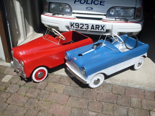 zephyr pedal car