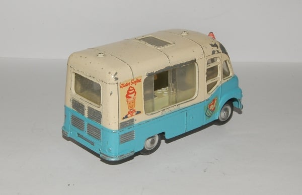 Corgi 428 Mr Softee Smiths Karrier Ice Cream Van Reproduction Side Window L Or R 